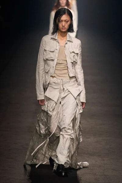 Look 35